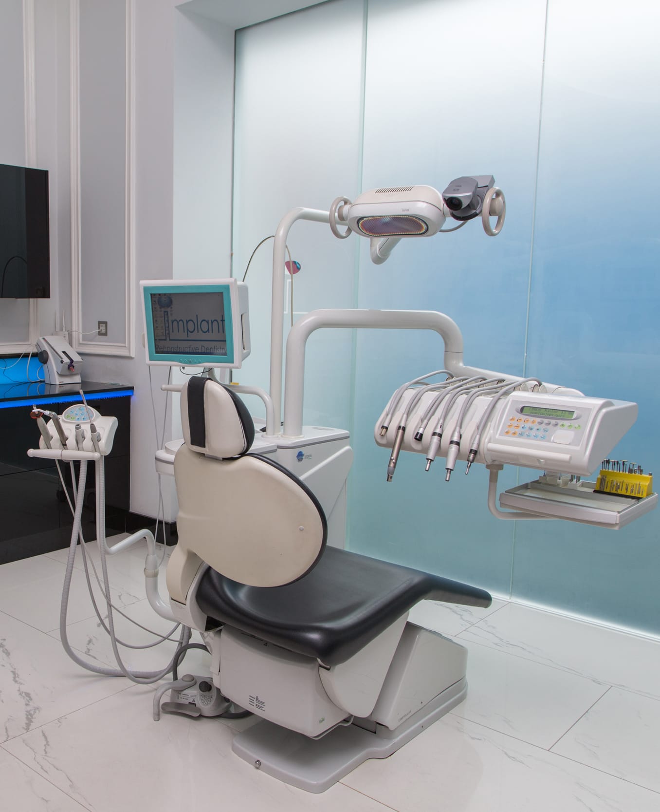 Your centre of excellence for dental implants in London